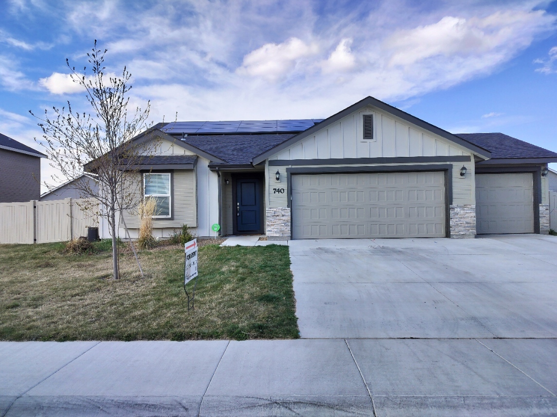 740 Southwest Raelynn Street