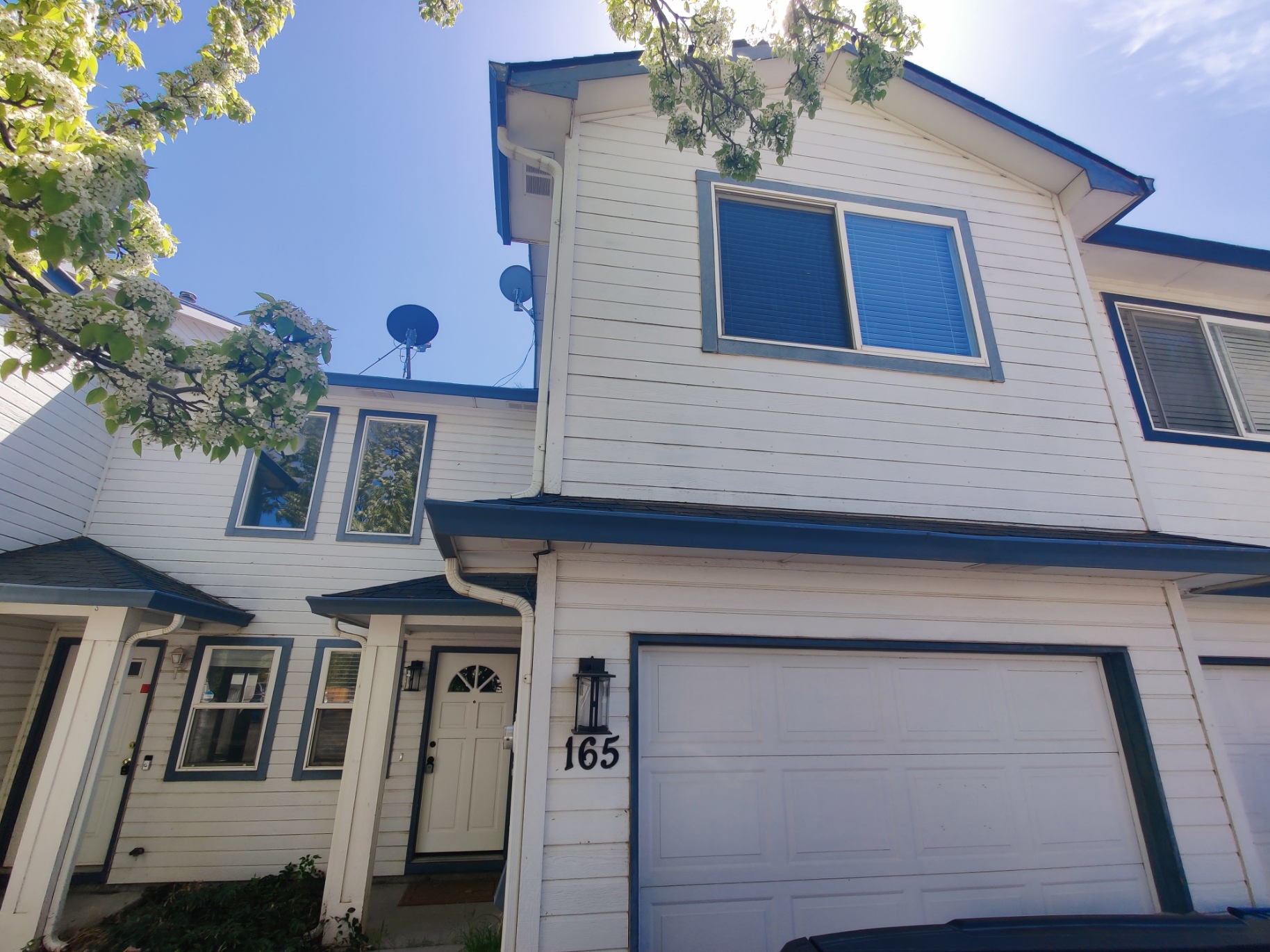 165 Sagebrush Avenue